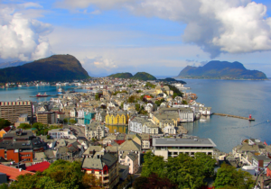 Nordics: Key themes 2024 – Light at the end of the tunnel