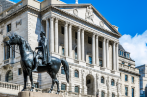 Tight BoE vote to cut casts doubt on the path for rates