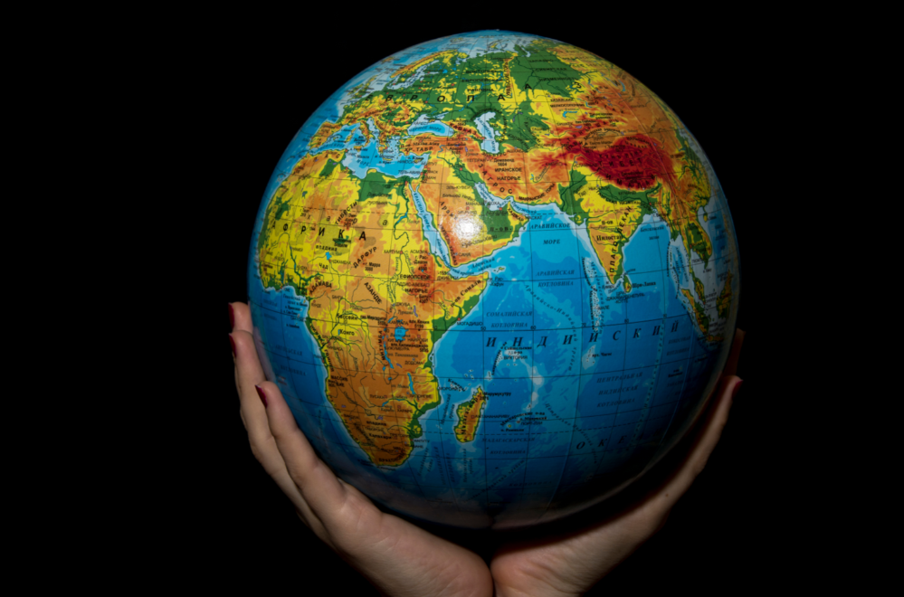 2024 年全球新兴市场的关键主题-通货紧缩盛行